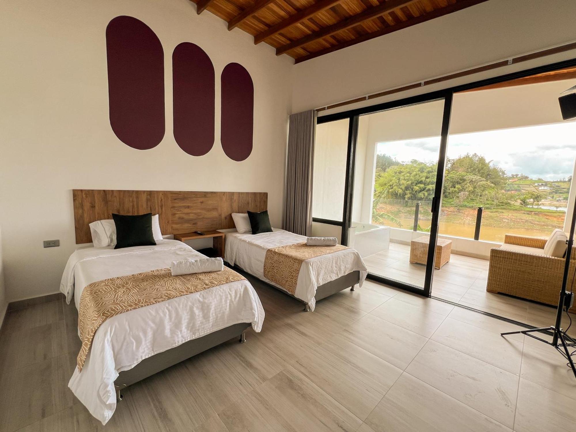 Viajero Guatape Hostel & Lake Club Εξωτερικό φωτογραφία