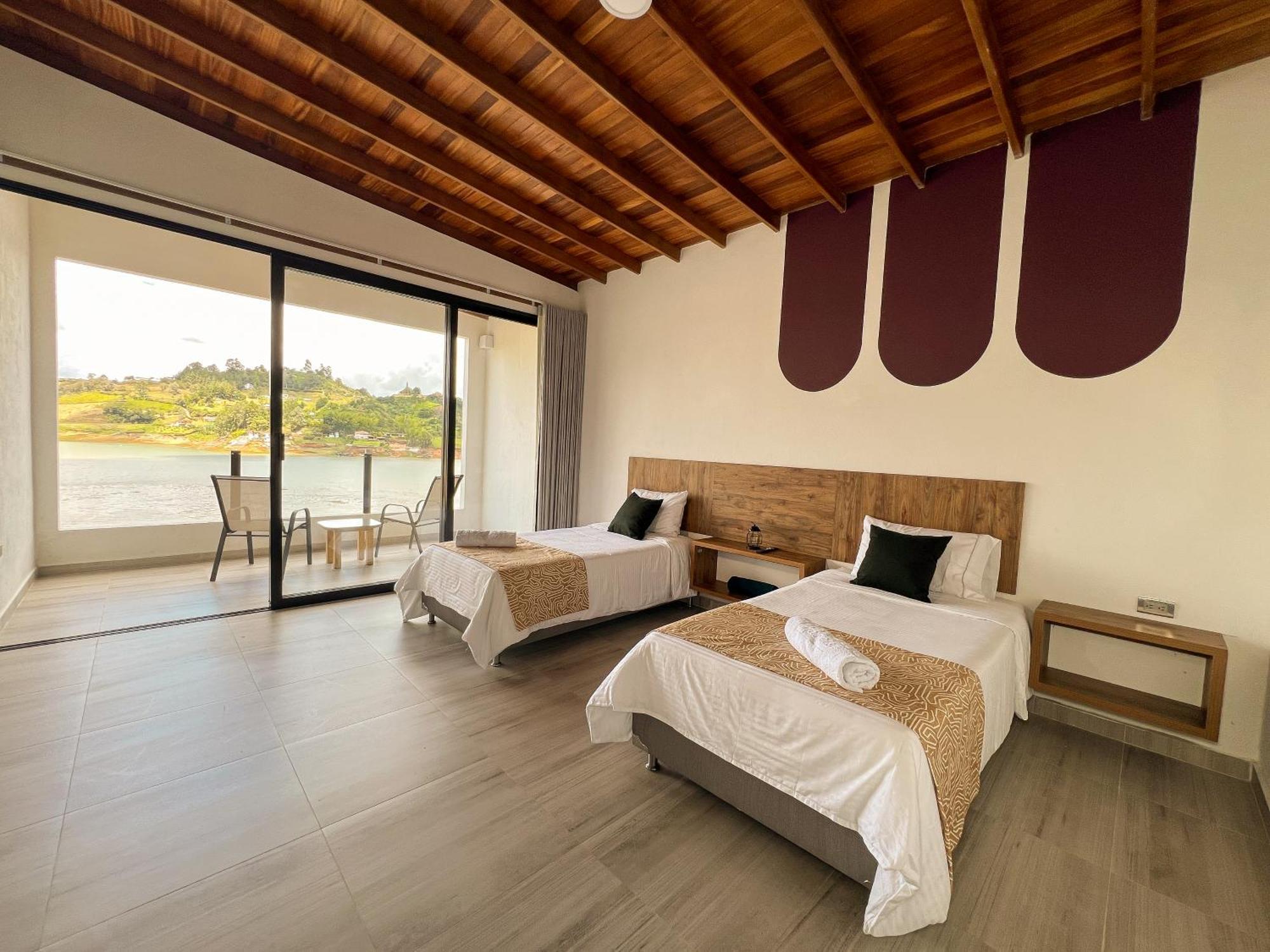 Viajero Guatape Hostel & Lake Club Εξωτερικό φωτογραφία